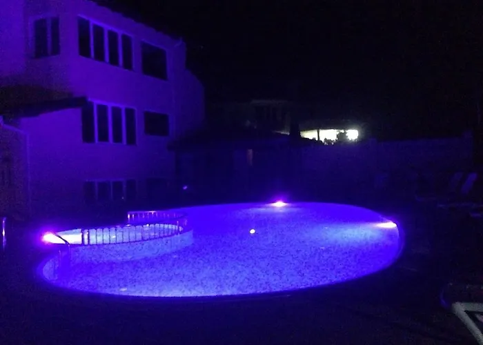 Gæstehus Complex Pika Golden Sands